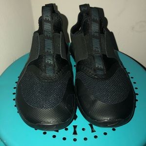 Boy’s NIke Flex Runner Sneakers